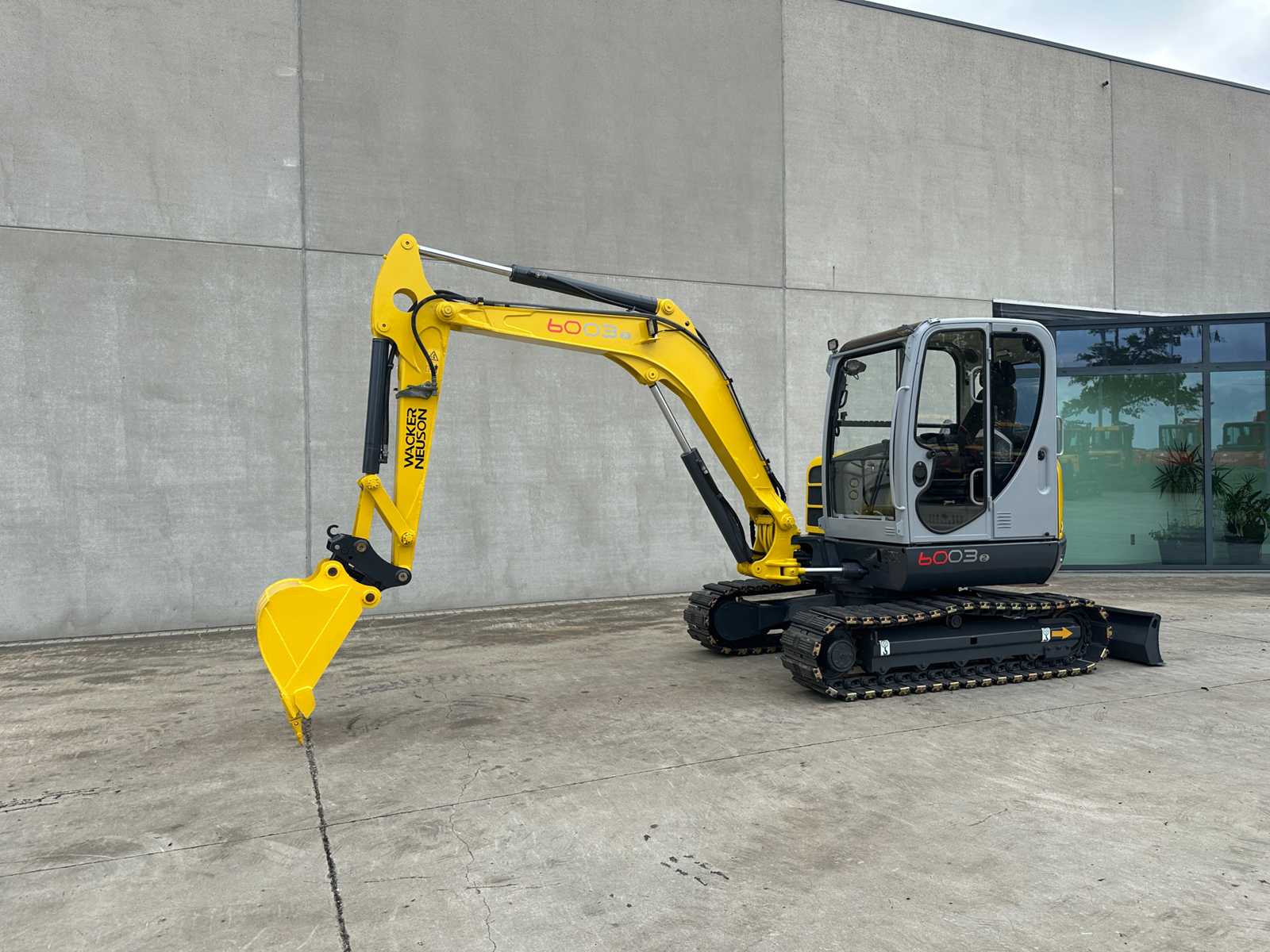 2014 Neuson 6003